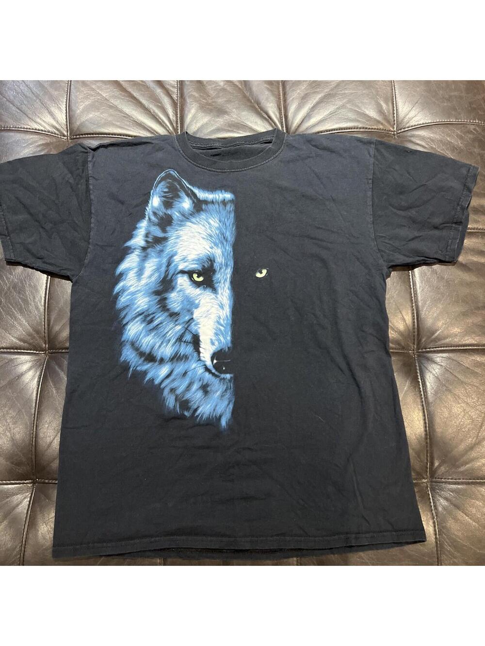Wolf Face Black Shadow Artsy Vintage 90s Graphic Tee Shirt Fruit of Loom L
